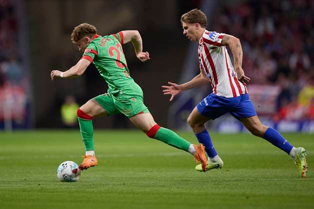Victor Munoz (CA Osasuna) and Pablo Barrios (Atletico de Madrid) battle for the ball during the LaLiga EA Sports match between AtlÃ tico Madrid v CA Osasuna at Riyahd Air Metropolitano on October 18, 2025 in Madrid, Spain. (Photo by Manu Reino DeFodi Images) Victor Munoz CA Osasuna and Pablo Barrios Atletico de Madrid battle for the ball during the LaLiga EA Sports match between AtlÃ tico Madrid v CA Osasuna at Riyahd Air Metropolitano on October 18, 2025 in Madrid, Spain Photo by Manu Reino DeFodi Images