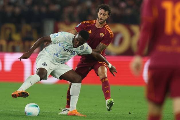 Football: Serie A Enilive 2025-2026 match SS AS Roma and FC Internazionale Rome, Italy October 18, 2025: Ange-Yoan Bonny of F.C. Inter, Mario Hermoso of Roma seen in action during the Serie A Enilive 2025-2026 football match between AS Roma and F.C. Internazionale of Milan at Olympic Stadium. rome olympic stadium italy italy Copyright: xmarcoxiacobucci