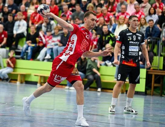 18.10.2025, xpsx, Handball 3.Liga, TV Kirchzell - TV Gelnhausen v.l. Levgen Zhuk (Kirchzell) Miltenberg Bayern Deutschland (DEU)