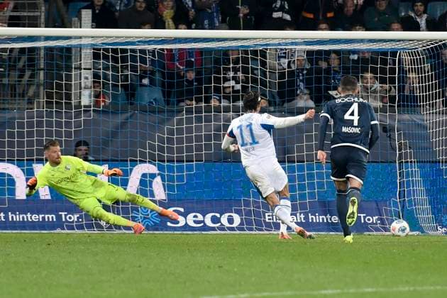 Fabian Reese (BSC 11) erzielt das Tor zum 3:2 18.10.2025 Fussball VfL Bochum vs Hertha BSC, Vonovia Ruhrstadion, Bochum, DFB DFL REGULATIONS PROHIBIT ANY USE OF PHOTOGRAPHS AS IMAGE SEQUENCES AND OR QUASI-VIDEO