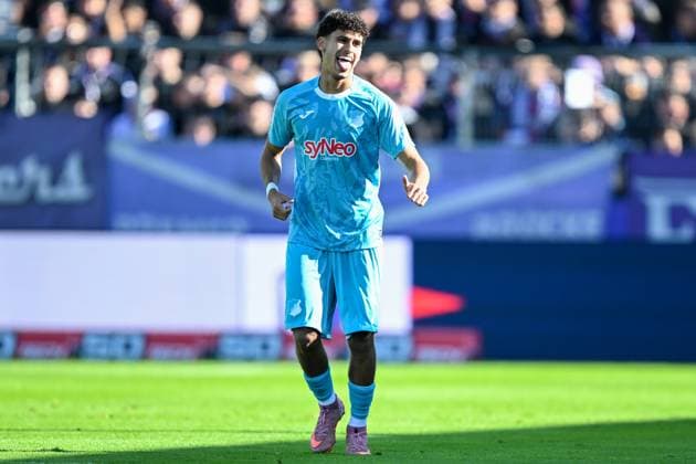 3. Liga - 25 26 - VfL Osnabrück - TSG Hoffenheim II am 18.10.2025 an der Bremer Brücke in Osnabrück Jubel, Torjubel, Torschuetze, Torschütze Ayoube Amaimouni-Echghouyab (Hoffenheim) jubelt nach seinem Tor zum 0:1.