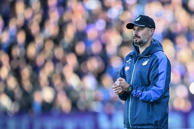 3. Liga - 25 26 - VfL Osnabrück - TSG Hoffenheim II am 18.10.2025 an der Bremer Brücke in Osnabrück Trainer Stefan Kleineheismann (Hoffenheim)