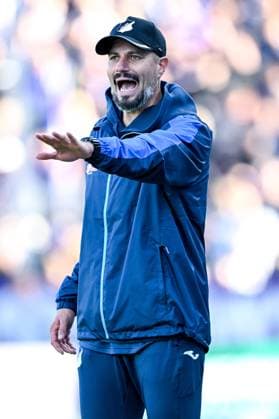 3. Liga - 25 26 - VfL Osnabrück - TSG Hoffenheim II am 18.10.2025 an der Bremer Brücke in Osnabrück Trainer Stefan Kleineheismann (Hoffenheim) gibt lautstark Anweisungen