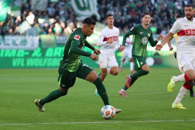 VfL vs. Stuttgart, 1. BL Wolfsburg, 18.10.2025, FUßBALL - VfL Wolfsburg vs. VfB Stuttgart, 1. BL, Saison 2025 26. Adam Daghim (VfL Wolfsburg) Wolfsburg