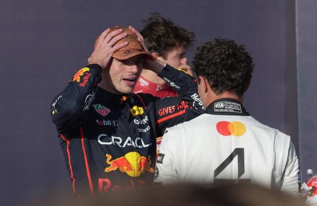 FORMULA 1 MSC CRUISES UNITED STATES GRAND PRIX 2025 18.10.2025, Circuit of The Americas, Austin, FORMULA 1 MSC CRUISES UNITED STATES GRAND PRIX 2025 , im Bild Poleposition für Max Verstappen (NLD), Oracle Red Bull Racing, 2.Startplatz für Lando Norris (GBR), McLaren F1 Team