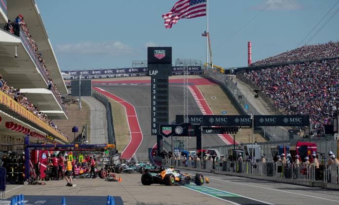 FORMULA 1 MSC CRUISES UNITED STATES GRAND PRIX 2025 18.10.2025, Circuit of The Americas, Austin, FORMULA 1 MSC CRUISES UNITED STATES GRAND PRIX 2025 , im Bild Alle Fahrer stellen sich zum Start des Qualifikation auf.