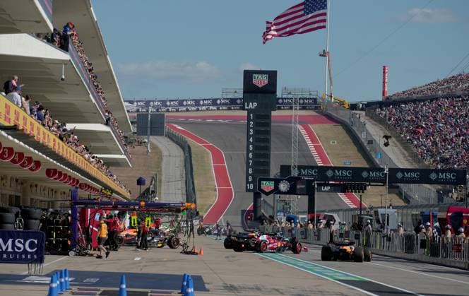 FORMULA 1 MSC CRUISES UNITED STATES GRAND PRIX 2025 18.10.2025, Circuit of The Americas, Austin, FORMULA 1 MSC CRUISES UNITED STATES GRAND PRIX 2025 , im Bild Alle Fahrer stellen sich zum Start des Qualifikation auf.