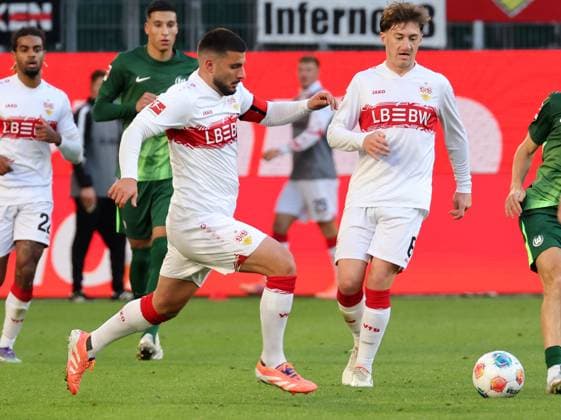 18.10.2025, Deutschland, Wolfsburg, Fußball Bundesliga, Saison 2025 2026, VfL Wolfsburg vs. VfB Stuttgart, Deniz Undav (VfB)