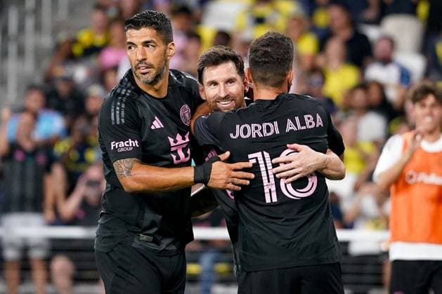 October 18, 2025, Nashville, Tennessee, USA: Inter Miami forward Lionel Messi (10) celebrates his penalty kick against Nashville SC during the second half at Geodis Park. Nashville USA - ZUMAh237 20251018_zsp_h237_093 Copyright: xCamdenxHallx