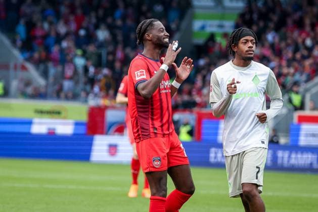 Enttaeuschung, Frust bei Omar Traore 23 (1FC Heidenheim 1846) nach einer vergebenen Chance, 1. FC Heidenheim 1846 vs. SV Werder Bremen, DFL, Bundesliga, Saison 2025 2026, Voith Arena, Hinrunde, 7. Spieltag, 18.10.2025 DFB regulations prohibit any use of photographs as image sequences and or quasi-video Heidenheim Baden-Wuerttemberg Deutschland