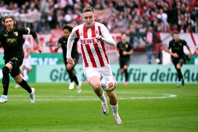 Fussball, Bundesliga, Deutschland, Herren, Saison 2025 2026, 7. Spieltag, Rhein Energie Stadion Köln, 1. FC Köln - FC Augsburg 1:1; Isak Johannesson (KOE). Aktion, Einzelbild.