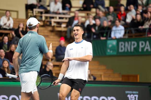 STOCKHOLM, SVERIGE 20251019 USAs Robert Galloway oh Österrikes Alexander Erler möter USAs Vasil Kirkov och Nederländernas Bart Stevens under finalen i dubbel under tennisturneringen BNP Paribas Nordic Open i Kungliga tennishallen. STOCKHOLM SVERIGE x62260x