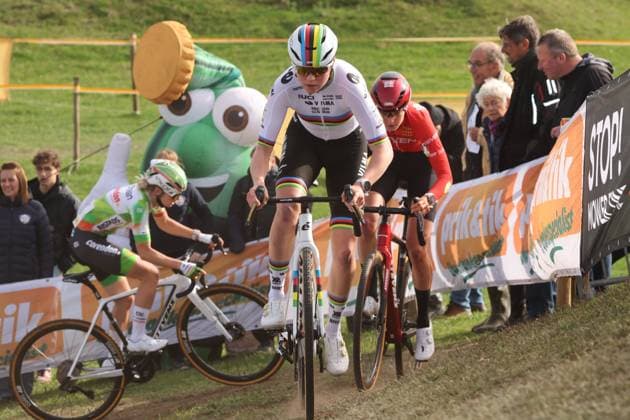 Telenet Superprestige 2025-2026 Ruddervoorde {city:0:UC}, {country:0:UC} - {monthname:0:UC} {day0} : during the 1st leg of the Ruddervoorde Telenet Superprestige 2025-2026 a cyclocross race for Men Elite on {monthname} {day}, {year4} in {city:PC}, {country:PC}, {date} ( Ruddervoorde Belgium  Copyright: x Creator x