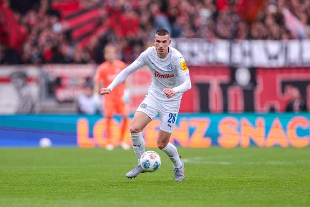 19.10.2025, 2. Bundesliga, 9. Spieltag, 1. FC Nürnberg - Holstein Kiel, David Zec (Holstein Kiel), Nürnberg Max Morlock Stadion Bayern Deutschland xRHR-FOTO DEx Copyright: DennisxEwert RHR-FOTOx RHR-FOTO DE