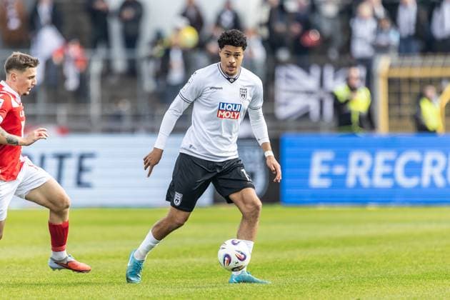 Fussball, Saison 2025 2026, 3. Liga, Donaustadion Ulm, 11. Spieltag, SSV Ulm 1846 Fußball - FC Energie Cottbus, 19.10.2025 19.10.2025, Fussball, Saison 2025 2026, 3. Liga, Donaustadion Ulm, 11. Spieltag, SSV Ulm 1846 Fußball - FC Energie Cottbus, 15 David Jonas (SSV Ulm 1846 Fußball) Foto: Lucca Fundel Ulm Donaustadion Baden-Württemberg Deutschland