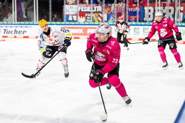 19.10.2025 - Eishockey - Saison 2025 2026 - Penny DEL - Nürnberg Ice Tigers Icetigers - Fischtown Pinguins Bremerhaven - ThHa - xthxhax - Roman Kechter (73, Nürnberg Ice Tigers, NIT ) *** 19 10 2025 Ice Hockey Season 2025 2026 Penny DEL Nuremberg Ice Tigers Icetigers Fischtown Pinguins Bremerhaven ThHa xthxhax Roman Kechter 73, Nuremberg Ice Tigers, NIT