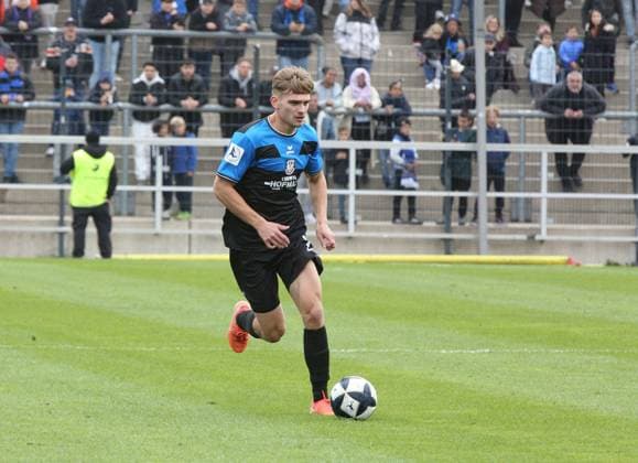 19.10.2025 xmgoodx Frankfurt am Main, PSD Bank Arena Regionalliga Südwest Saison 2025 2026 FSV Frankfurt - Kickers Offenbach (OFC) Timo Hildmann (21, FSV Frankfurt)
