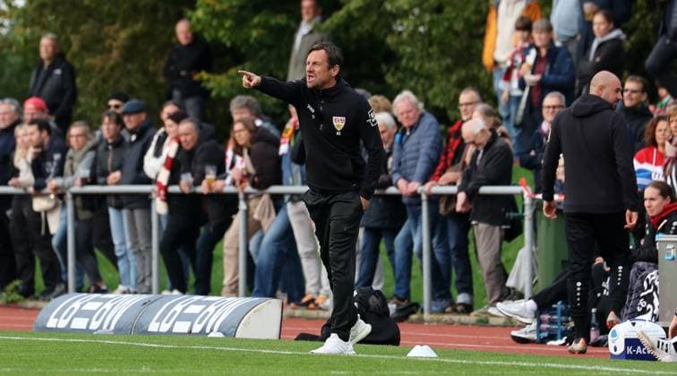 BAU 19.10.2025 Stuttgart Fußball VfB Stuttgart Frauen vs. 1. FFC Turbine Potsdam, Trainer Heiko Gerber (VfB)