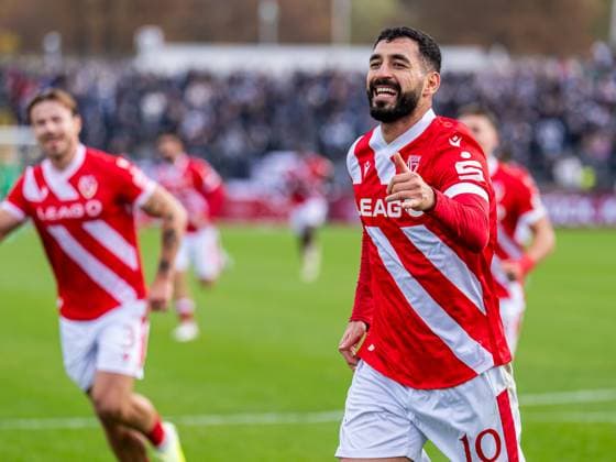 Tolcay Cigerci (FC Energie Cottbus, 10) jubelt nach seinem Tor, GER, SSV Ulm 1846 vs. FC Energie Cottbus, Fussball, 3. Liga, Spielzeit 2025 2026, 19.10.2025, DFB DFL regulations prohibit any use of photographs as image sequences and or quasi-video. GER, SSV Ulm 1846 vs. FC Energie Cottbus, Fussball, 3. Liga, Spielzeit 2025 2026, 19.10.2025 Ulm Copyright: xMichaelxSchmidt Eibner-Pressefotx EP_MST