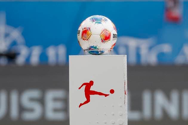 Spielball, DFL, Derbystar , Deutschland, Fussball, 1. Bundesliga, 7.Spieltag, 2025 2026, SC Freiburg vs. Eintracht Frankfurt, 19.10.2025, Europa-Park Stadion, Freiburg im Breisgau, Deutschland Freiburg im Breisgau Europa-Park Stadion Baden-Württemberg Deutschland Copyright: xGrantxHubbsx