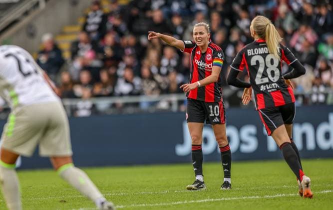 DEU, Frankfurt, Eintracht Frankfurt vs Werder Bremen, Google Pixel Frauen Bundesliga, DFB, Saison 2526, Stadion am Bretanobad, 7. Spieltag im Bild: Enttäuschung bei Laura Freigang (Eintracht Frankfurt 10) DFB DFL REGULATIONS PROHIBIT ANY USE OF PHOTOGRAPHS AS IMAGE SEQUENCES AND OR QUASI-VIDEO, 19.10.2025 Copyright: HMBxMedia HendrikxHamelau
