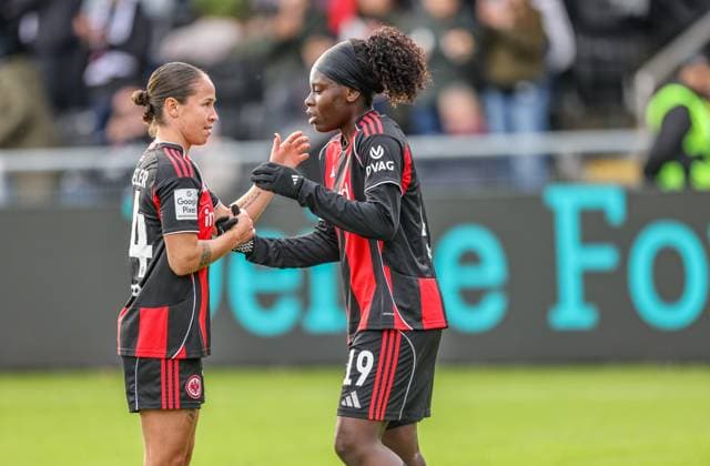 DEU, Frankfurt, Eintracht Frankfurt vs Werder Bremen, Google Pixel Frauen Bundesliga, DFB, Saison 2526, Stadion am Bretanobad, 7. Spieltag im Bild: Nicole Anyomi (Eintracht Frankfurt 19) erzielt das Tor zum 2:0. Jubel mit GÃ raldine Reuteler (Eintracht Frankfurt 14) DFB DFL REGULATIONS PROHIBIT ANY USE OF PHOTOGRAPHS AS IMAGE SEQUENCES AND OR QUASI-VIDEO, 19.10.2025 Copyright: HMBxMedia HendrikxHamelau