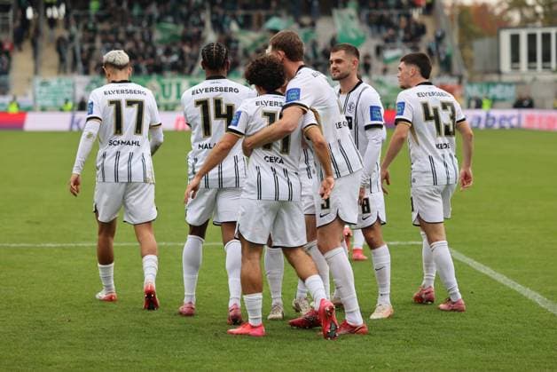 19.10.2025, Fussball, Herren, 2. Bundesliga, Saison 2025 2026, SV 07 Elversberg SpVgg Greuther Fürth, Torjubel zum 5:0, Torschütze: Jason Ceka (SV 07 Elversberg) Elversberg Ursapharm-Arena an der Kaiserlinde Saarland Deutschland (DE)