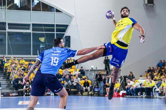 Kielce 19.10.2025 PILKA RECZNA MEZCZYZN 8 KOLEJKA ORLEN SUPERLIGA SEZON 2025 26 --- MEN S HANDBALL TOP LEAGUE DAY 8 MATCH Industria Kielce - Orlen Wisla Plock NZ HASSAN KADDAH FOT. JACEK STANISLAWEK 400mm.pl NEWSPIX.PL --- newspix.pl 