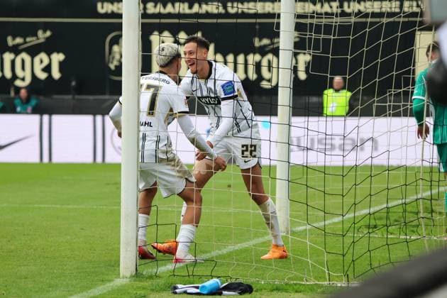 19.10.2025, Fussball, Herren, 2. Bundesliga, Saison 2025 2026, SV 07 Elversberg SpVgg Greuther Fürth, Torjubel zum 4:0, Torschütze: Younes Ebnoutalib (SV 07 Elversberg) Elversberg Ursapharm-Arena an der Kaiserlinde Saarland Deutschland (DE)