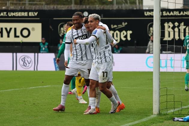 19.10.2025, Fussball, Herren, 2. Bundesliga, Saison 2025 2026, SV 07 Elversberg SpVgg Greuther Fürth, Torjubel zum 4:0, Torschütze: Younes Ebnoutalib (SV 07 Elversberg) Elversberg Ursapharm-Arena an der Kaiserlinde Saarland Deutschland (DE)
