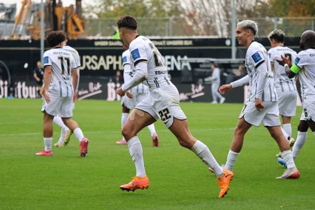 19.10.2025, Fussball, Herren, 2. Bundesliga, Saison 2025 2026, SV 07 Elversberg SpVgg Greuther Fürth, Torjubel zum 4:0, Torschütze: Younes Ebnoutalib (SV 07 Elversberg) Elversberg Ursapharm-Arena an der Kaiserlinde Saarland Deutschland (DE)
