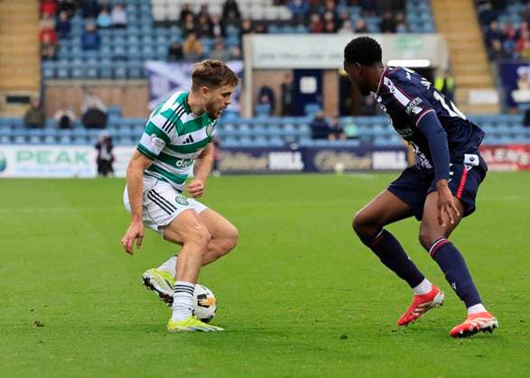 Dundee v Celtic William Hill Premiership James Forrest of Celtic (left) drives forward with the ball towards Imari Samuels of Dundee during the William Hill Premiership match at Dens Park, Dundee UK Newspapers OUT Copyright: xFredxPalmerx FIL-22374-0191