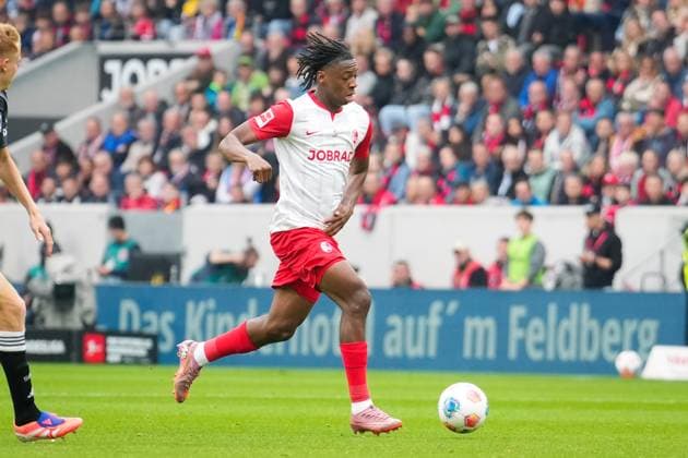 Deutschland, Fußball, 1 Bundesliga, Saison 2025 2026, 7. Spieltag SC Freiburg vs. Eintracht Frankfurt Europa-Park-Stadion (Freiburg): Derry Scherhant (SC Freiburg 7) Tor, Torjubel, Emotionen, Torschuss, Freude, Jubel, Freiburg Europa Park Stadion Baden-Württemberg Deutschland Copyright: xFINLEYxMÖRCHx