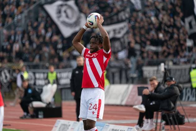 GER, SSV Ulm 1846 vs. FC Energie Cottbus, Fussball, 3. Liga, Spielzeit 2025 2026, 19.10.2025, DFB DFL regulations prohibit any use of photographs as image sequences and or quasi-video. GER, SSV Ulm 1846 vs. FC Energie Cottbus, Fussball, 3. Liga, Spielzeit 2025 2026, 19.10.2025 Ulm Copyright: xMichaelxSchmidt Eibner-Pressefotx EP_MST
