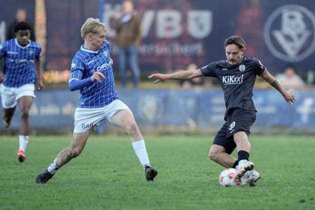 19.10.2025, Stadion, Bremen, GER, Regionalliga-Nord, 15. Spieltag: Bremer SV vs SV Meppen, Daniel Haritonov (SV Meppen 30) DFL REGULATIONS PROHIBIT ANY USE OF PHOTOGRAPHS AS IMAGE SEQUENCES AND OR QUASI-VIDEO. Bremen Bremen Deutschland Stadion