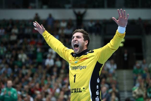 19.10.2025, xtgx, Handball, Daikin HBL, SC DHfK Leipzig - SC Magdeburg v.l. Domenico Ebner (Leipzig, 1) Jubelt ueber gehaltenen Ball, abgewehrt, gehalten, Torhueter Leipzig
