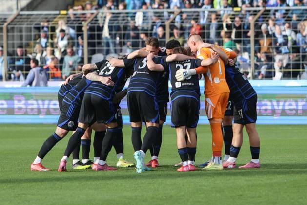 Fussball, 3.Liga Saison 2025 2026 11.Spieltag TSV 1860 München - MSV Duisburg 19.10.2025, Stadion an der Grünwalder Str. Teamkreis MSV Duisburg München Städt. Stadion an der Grünwalder Str. Bayern Deutschland