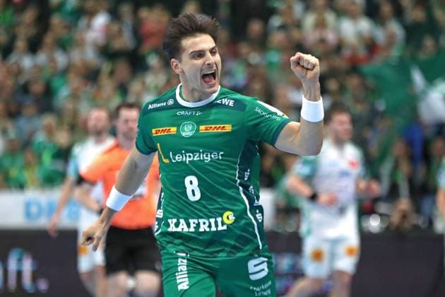 Handball DAIKIN HBL: SC DHfK Leipzig - SC Magdeburg; 19.10.2025 Lucas Krzikalla (8, SC DHfK Leipzig) jubelt mit Siegerfaust. Handball, DAIKIN HBL, 1. Bundesliga, Saison 2025 2026, 9. Spieltag: SC DHfK Leipzig vs. SC Magdeburg am 19.10.2025 in der Quarterback Immobilien Arena Leipzig. Copyright: xBEAUTIFULxSPORTS JanxKaeferx