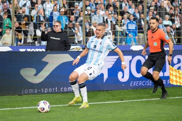 Sigurd Haugen 22 (TSV 1860 Muenchen), TSV 1860 Muenchen vs. MSV Duisburg, 3. Liga, 11. Spieltag, 19.10.2025 DFB regulations prohibit any use of photographs as image sequences and or quasi-video Muenchen Bayern Deutschland