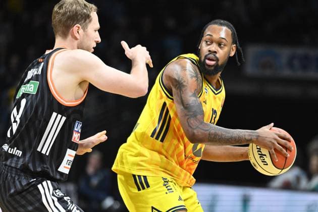 J Wan Roberts (ALBA Berlin, 13) GER, Alba Berlin gegen Ratiopharm Ulm, Basketball, BBL Pokal, Saison 2025 2026, Achtelfinale, 19.10.2025 GER, Alba Berlin gegen Ratiopharm Ulm, Basketball, BBL Pokal, Saison 2025 2026, Achtelfinale, 19.10.2025 Berlin Copyright: xEibner-Pressefoto RyanxSleimanx EP_RSN
