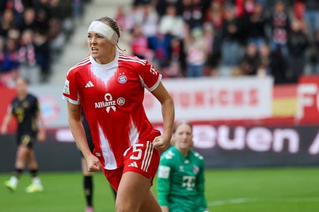 Jubel zum Tor zum 2:1 durch Magdalena Eriksson (FC Bayern Muenchen, 05), GER, FC Bayern Muenchen vs. 1. FC Koeln, Fussball, Google Pixel Frauen-Bundesliga, 7. Spieltag, Saison 2025 2026, 19.10.2025, DFL DFB REGULATIONS PROHIBIT ANY USE OF PHOTOGRAPHS as IMAGE SEQUENCES and or QUASI-VIDEO, GER, FC Bayern Muenchen vs. 1. FC Koeln, Fussball, Google Pixel Frauen-Bundesliga, 7. Spieltag, Saison 2025 2026, 19.10.2025 Muenchen Copyright: xEibner-Pressefoto JennixMaulx EP_JML