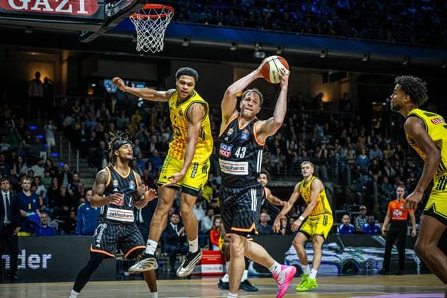 Basketball Berlin 19.10.2025 Saison 2025 2026 BBL Pokal Achtelfinale Alba Berlin - ratiopharm ulm bbulm34 Jack Kayil (Alba Berlin, No.07)