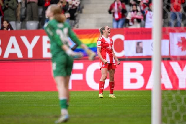 Fußball, Google Pixel Frauen Bundesliga, 20251019, FC Bayern München - 1. FC Köln. Im Bild Tor 3:1, Torjubel, Torschützin Georgia STANWAY (Bayern, 31). München FC Bayern Campus Bayern Deutschland Copyright: Passion2Press MarkusxFischerx