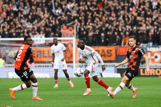 FC Lorient v Stade Brestois 29 - Ligue 1 McDonald s 2025 2026 11 Theo LE BRIS (fcl) - 02 Bradley LOCKO (sb29) during the Ligue 1 McDonald s match between Lorient and Brest at Stade du Moustoir on October 19, 2025 in Lorient, France. Lorient France  Copyright: xFEPx 776348157