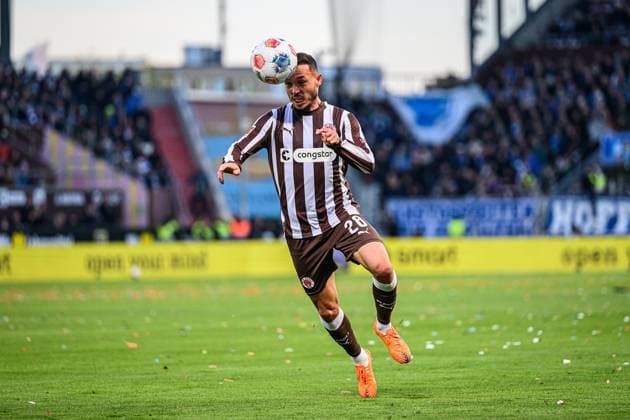 Fußball I Herren I Saison 2025-2026 I Bundesliga I 7. Spieltag I FC St. Pauli - TSG 1899 Hoffenheim I 19.10.2025 Mathias Pereira Lage (28, FC St. Pauli) Hamburg Millerntor-Stadion Hamburg Deutschland Copyright: xLobecax xHenningxRohlfsx
