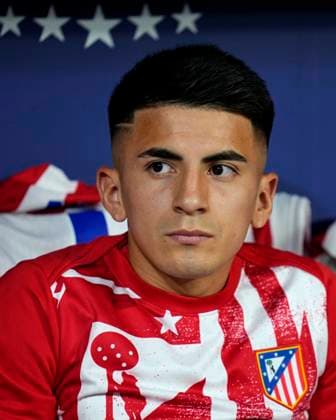 ESP: Atletico de Madrid - CA Osasuna. La Liga EA Sports. Date 9 Thiago Almada of Atletico de Madrid during the La Liga EA Sports match between Atletico de Madrid and CA Osasuna played at Riyadh Metropolitano Stadium on October 18, 2025 in Madrid, Spain. kpng Copyright: xCesarxCebollax xPRESSINx PS_251018_ATM_OSA_2526_937