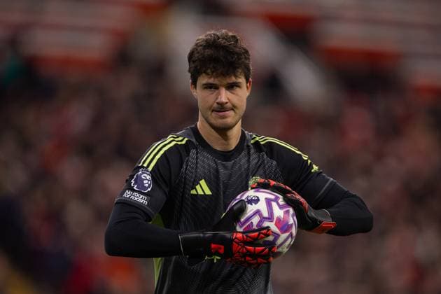 Football - FA Premier League - Liverpool FC v Manchester United, ManU FC LIVERPOOL, ENGLAND - Sunday, October 19, 2025: Manchester United s goalkeeper Senne Lammens during the FA Premier League match between Liverpool FC and Manchester United FC at Anfield. (Photo by David Rawcliffe Propaganda) LIVERPOOL Anfield MERSEYSIDE ENGLAND  Copyright: xDavidxRawcliffex P2025-10-19-Liverpool_Man_Utd-48