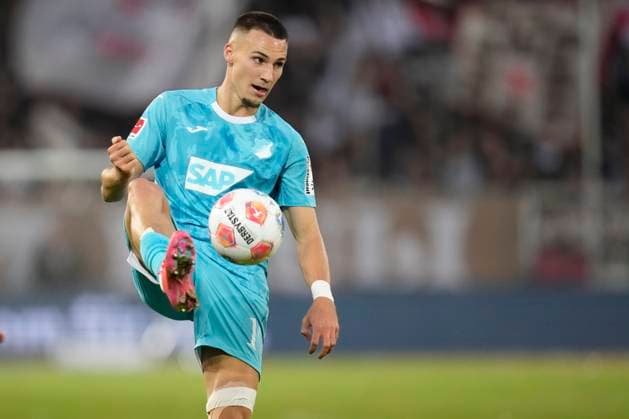 Tim Lemperle (TSG 1899 Hoffenheim) in Aktion, am Ball, Einzelaktion waehrend des spiels der Bundesliga zwischen FC St. Pauli und TSG Hoffenheim, Millerntor-Stadion am 19. October 2025 in Hamburg, Deutschland. (Foto von Alex Gottschalk DeFodi Images) +++ Tim Lemperle (TSG 1899 Hoffenheim) controls the ball during the Bundesliga match between FC St. Pauli and TSG Hoffenheim at Millerntor-Stadion on October 19, 2025 in Hamburg, Germany. (Photo by Alex Gottschalk DeFodi Images) DFL regulations prohibit any use of photographs as image sequences and or quasi-video. (Photo by Alex Gottschalk DeFodi Images) DFL regulations prohibit any use of photographs as image sequences and or quasi-video. Tim Lemperle TSG 1899 Hoffenheim in action, on the ball, single action during the Bundesliga match between FC St Pauli and TSG Hoffenheim, Millerntor Stadion on October 19, 2025 in Hamburg, Germany Photo by Alex Gottschalk DeFodi Images Tim Lemperle TSG 1899 Hoffenheim controls the ball during the Bundesliga match between FC St Pauli and TSG Hoffenheim at Millerntor Stadion on October 19, 2025 in Hamburg, Germany Photo by Alex Gottschalk DeFodi Images DFL regulations prohibit any use of photographs as image sequences and or quasi video Photo by Alex Gottschalk DeFodi Images DFL regulations prohibit any use of photographs as image sequences and or quasi video