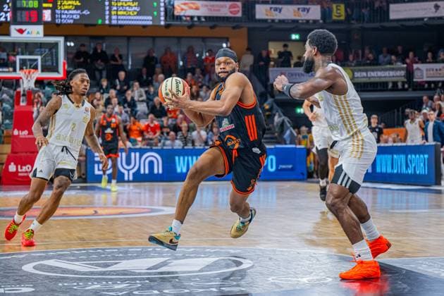 1. Basketball Bundesliga, easyCredit BBL, Saison 2025 2026, Herren, Pokal. Achtelfinale, 19.10.2025, RASTA Vechta - NINERS Chemnitz Lloyd Pandi ( 41 - RASTA Vechta) in Aktion Vechta RASTA Dome Niedersachsen Deutschland