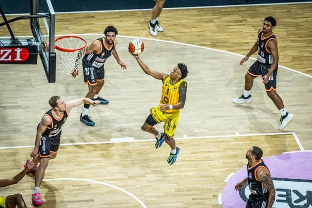 Basketball Berlin 19.10.2025 Saison 2025 2026 BBL Pokal Achtelfinale Alba Berlin - ratiopharm ulm Rejean Ellis (Alba Berlin, No.08)